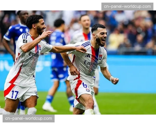 战术观察:面对摩纳哥,里昂需在高位压迫与保持阵型紧凑性间找到平衡 战术观察:面对摩纳哥,里昂需在高位压迫与保持阵型紧凑性间找到平衡